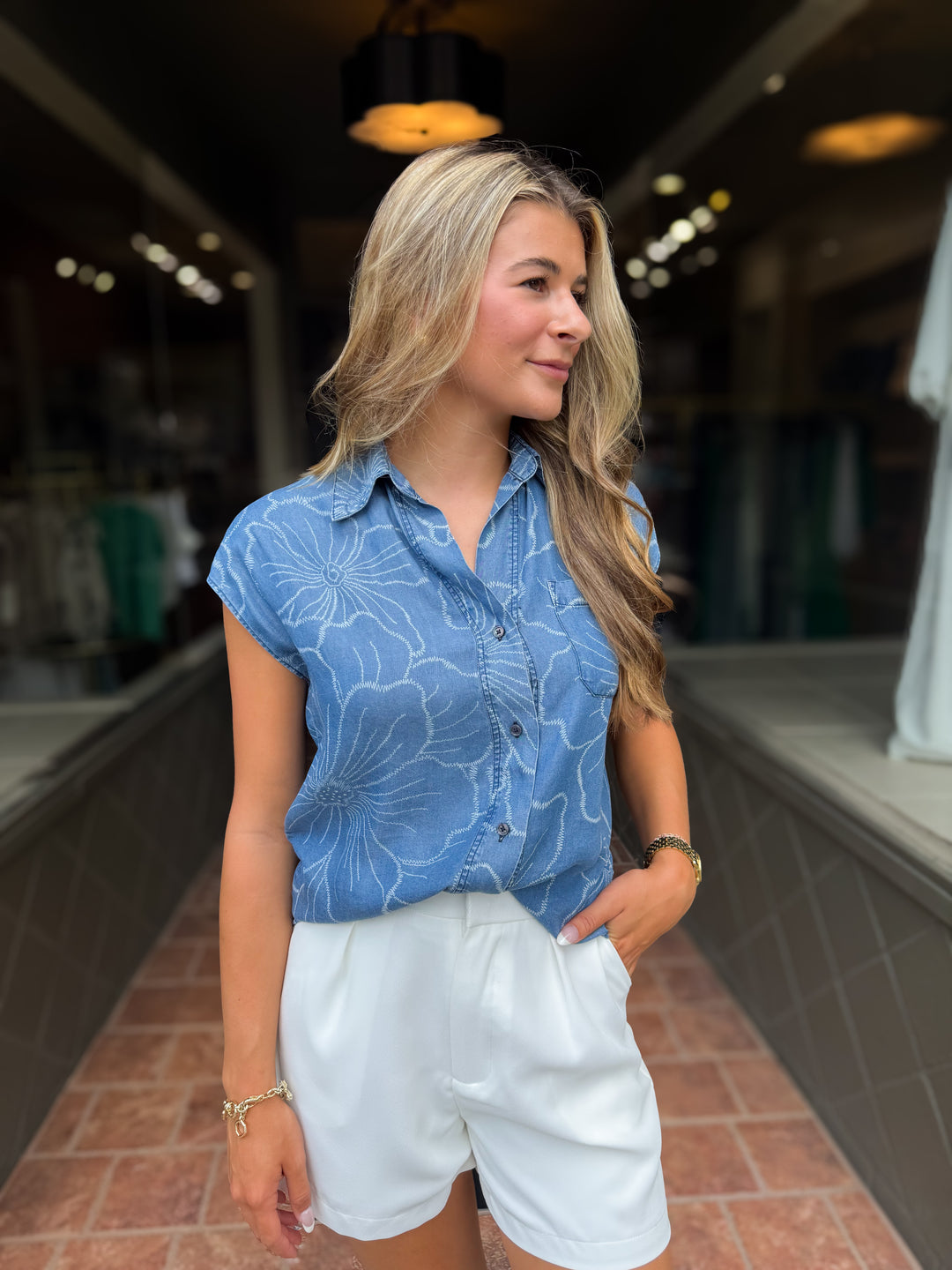Catching Vibes Top