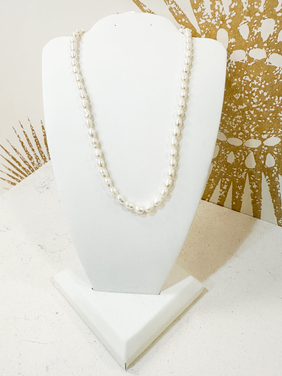 The Classic Pearl Choker