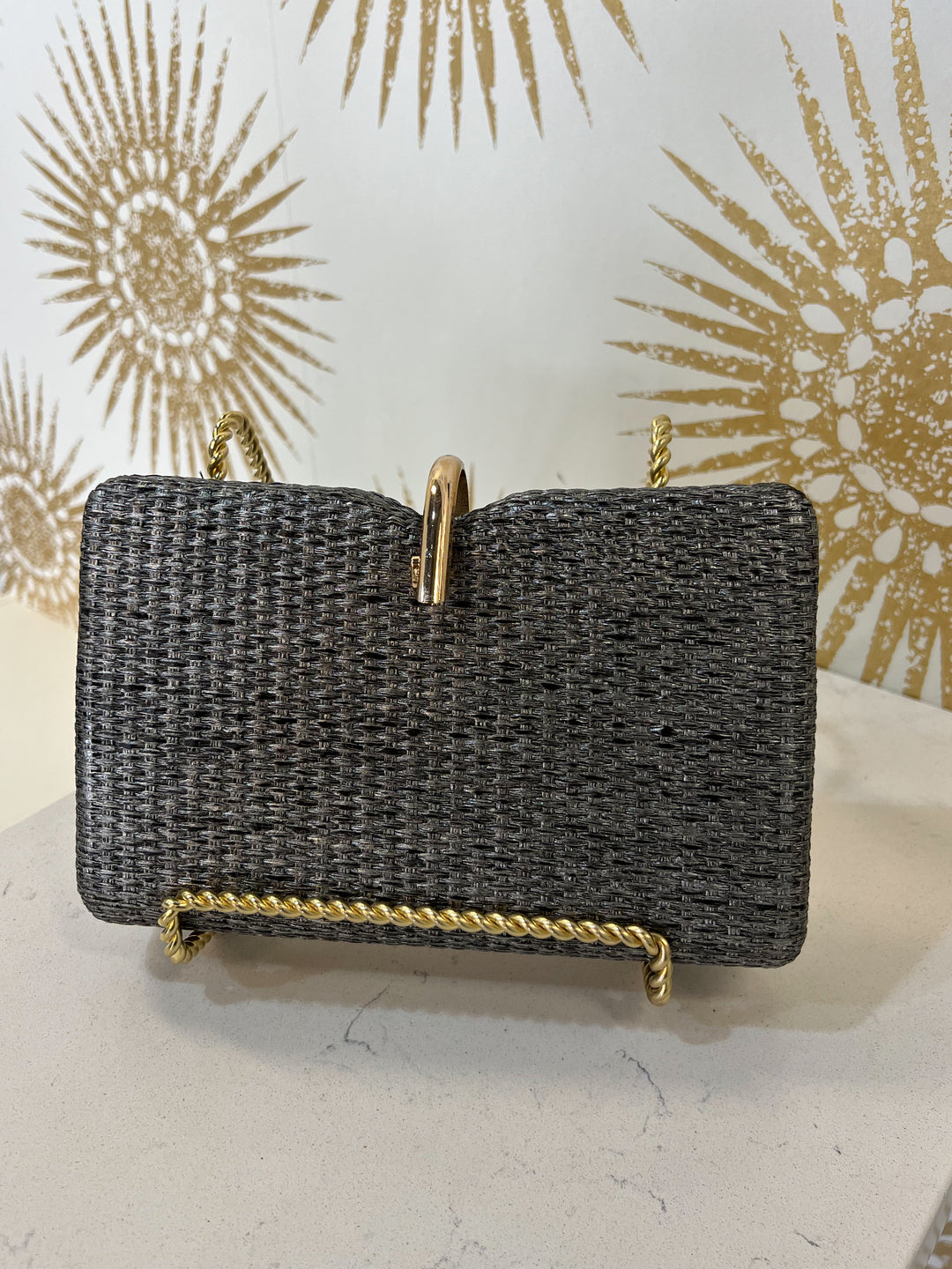 The Straw Clutch